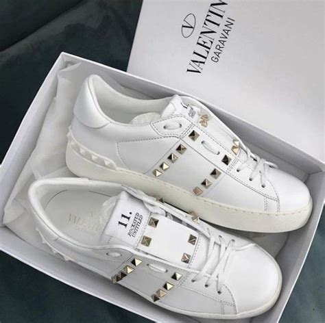 fake valenntino shoes|valentino rockrunner shoes counterfeit.